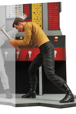 Star Trek Select Akční Figure Captain Kirk 18 cm Diamond Select
