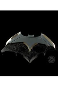 DC Movies Replika 1/1 Batman's Batarang 21 cm Quantum Mechanix
