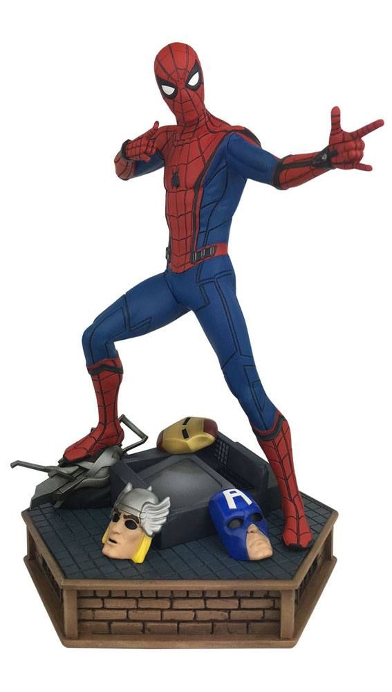 Spider-Man Homecoming Marvel Premier Kolekce Soška Spider-Man 30 cm Diamond Select