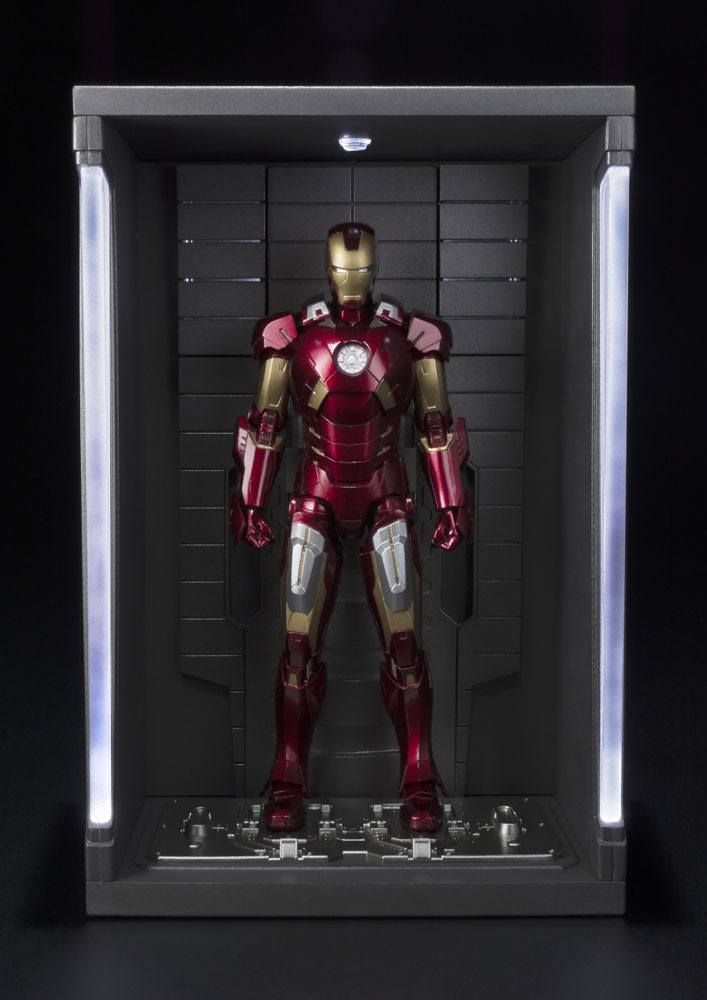 Iron Man 3 S.H. Figuarts Akční Figure Iron Man Mark VII & Hall of Armor Set 15 cm Bandai Tamashii Nations