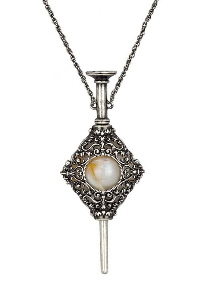 Fantastic Beasts 2 Replika Gellert Grindelwald's Přívěsek with Chain Noble Collection