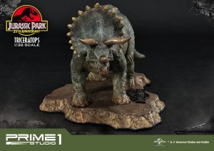 Jurassic Park Prime Collectibles PVC Soška 1/38 Triceratops 11 cm