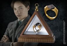 Harry Potter Replika 1/1 Lord Voldemort´s Horcrux Ring (gold-plated) Noble Collection