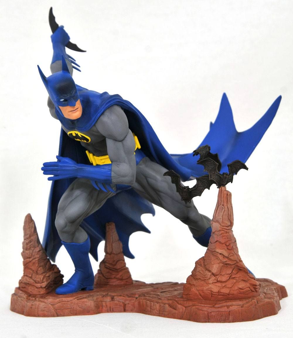 DC Comic Gallery PVC Soška Batman by Neal Adams Exclusive 28 cm Diamond Select