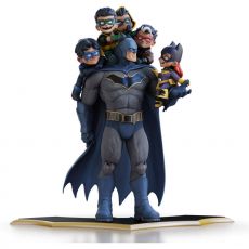 DC Comics Q-Master Diorama Batman: Family Classic 38 cm