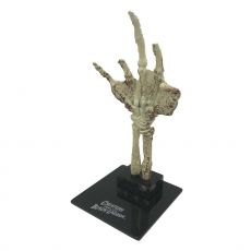 Universal Monsters Mini Replika Fossilized Creature Hand 18 cm