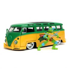Teenage Mutant Ninja Turtles Hollywood Rides Kov. Model 1/24 1962 VW Bus with Leonardo Figurka