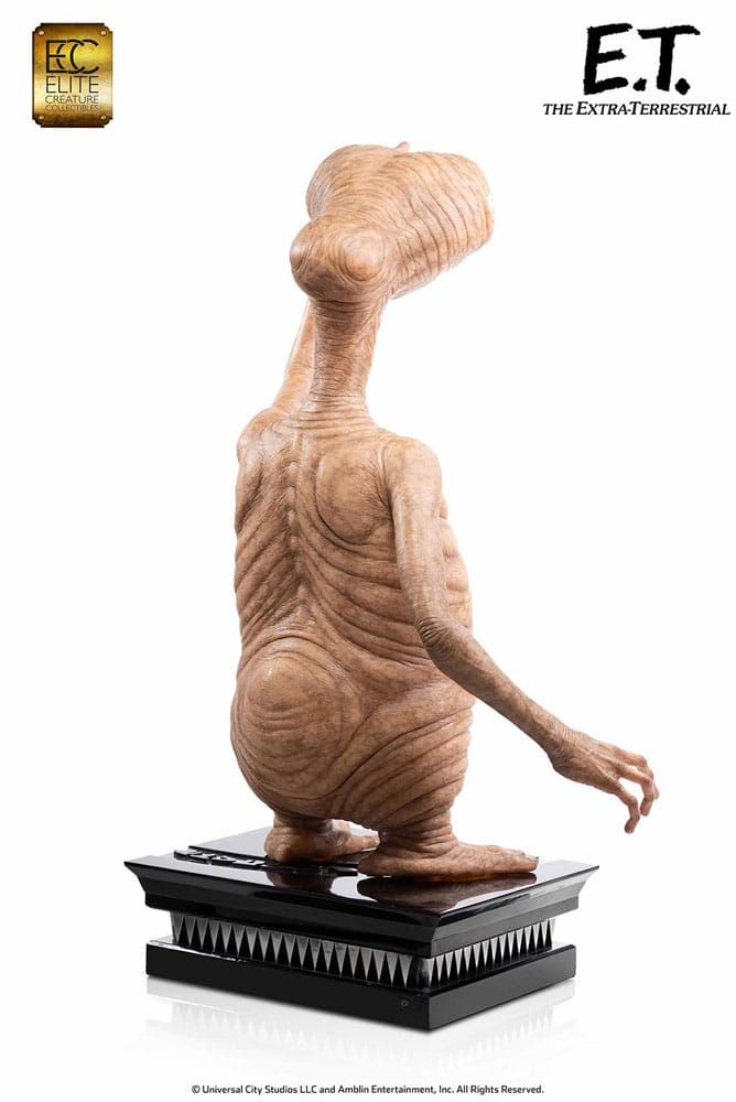 E.T. The Extra-Terrestrial Životní Velikost Soška E.T. 132 cm Toynami