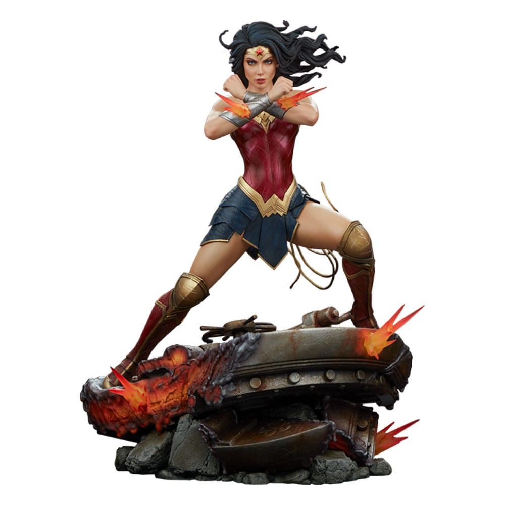 DC Comics Premium Format Soška Wonder Woman: Saving the Day 50 cm Sideshow Collectibles