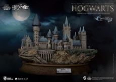 Harry Potter and the Philosopher's Stone Master Craft Soška Bradavice School Of Witchcraft And Wizardry 32 cm Beast Kingdom Toys