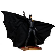 The Flash Soška Batman (Michael Keaton) 30 cm DC Direct