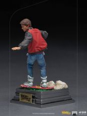 Back to the Future II Art Scale Soška 1/10 Marty McFly on Hoverboard 22 cm Iron Studios