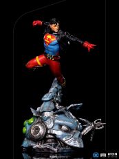 DC Comics Deluxe Art Scale Soška 1/10 Superboy 28 cm Iron Studios