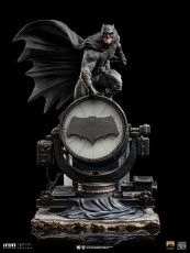 Zack Snyder's Justice League Deluxe Art Scale Soška 1/10 Batman on Batsignal 28 cm Iron Studios