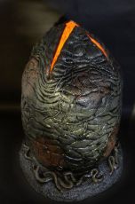 Aliens Foam Replika 1/1 Xenomorph Egg & Latex Facehugger 91 cm NECA