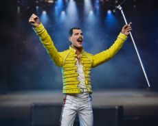 Freddie Mercury Akční Figure Freddie Mercury (Yellow Jacket) 18 cm NECA