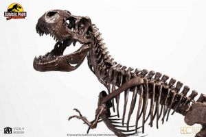 Jurassic Park ECC Elite Creature Line Soška 1/24Rotunda T-Rex Skeleton Bronze 27 cm Toynami