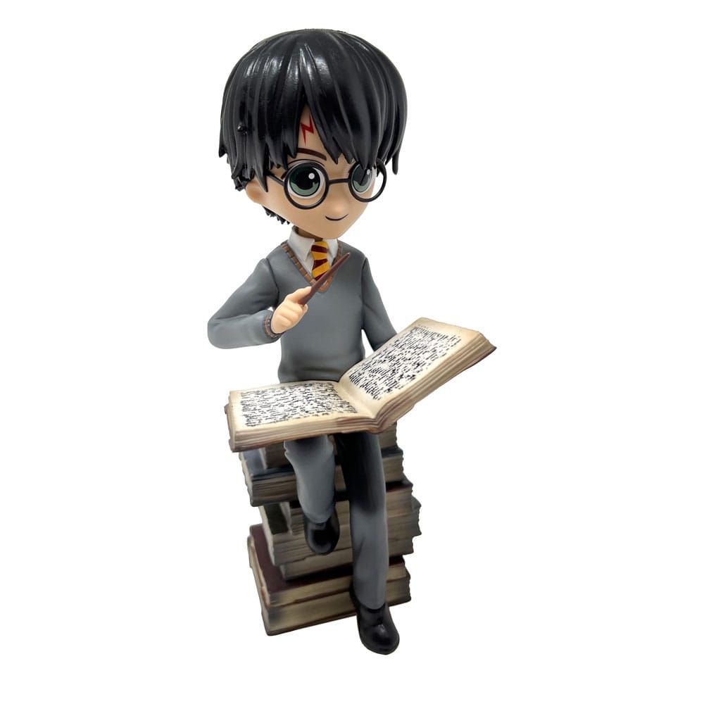 Harry Potter Soška Harry and the Pile of Spell Book 21 cm Plastoy