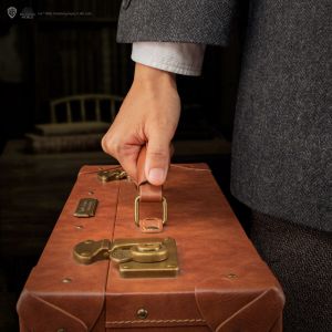 Fantastic Beasts Replika 1/1 Newt Scamander Suitcase Limited Edition Cinereplicas