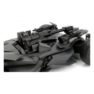 DC Comics Kov. Model 1/24 Batman Justice League Batmobile Jada Toys
