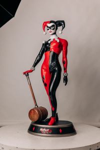 DC Comics Životní Velikost Soška Harley Quinn 196 cm Muckle Mannequins