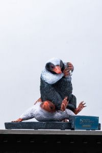 Fantastic Beasts Životní Velikost Soška Niffler 2 22 cm Muckle Mannequins